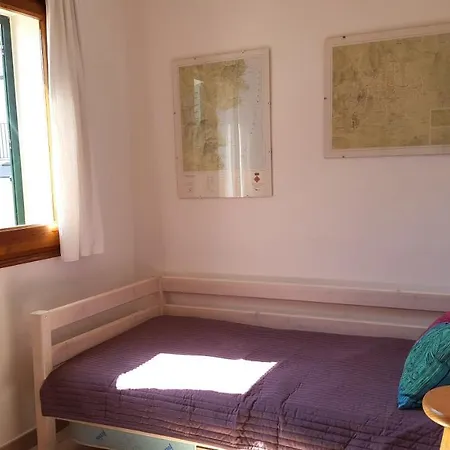 Sleeps 8 *