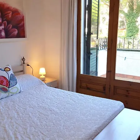 Sleeps 8 Llafranc